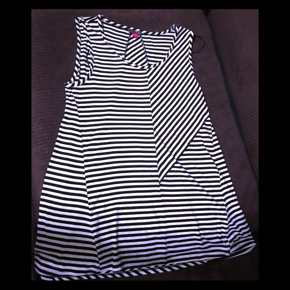 Vince Camuto Trapeze Top